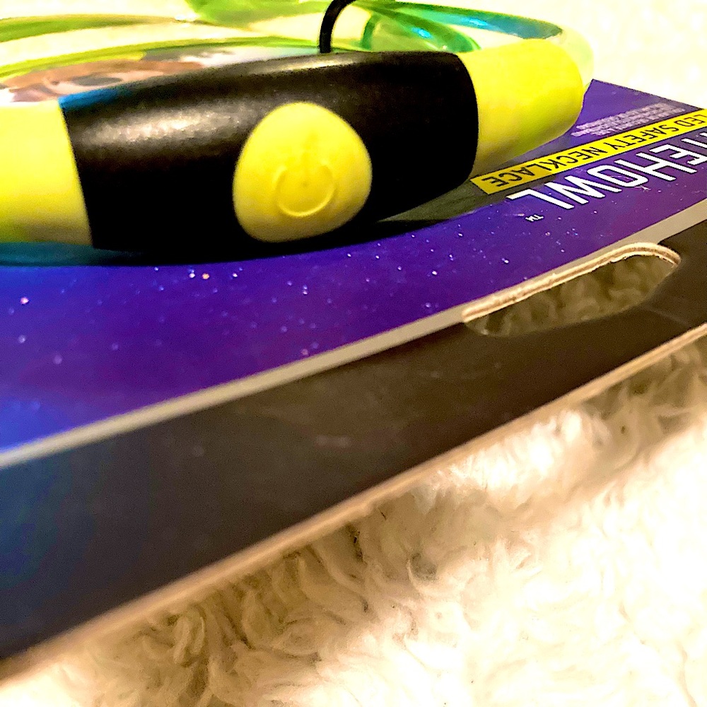 🆕LED Pet Safety Necklace; Glow in the Dark neon green Pet Safety Necklace - Picture 2 of 16